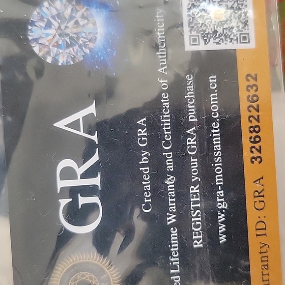 4ct authentic moissanite ring with 925 silver Size 6.5 - Picture 10 of 10